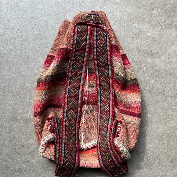 Peruvian backpack - Picture 2 of 2